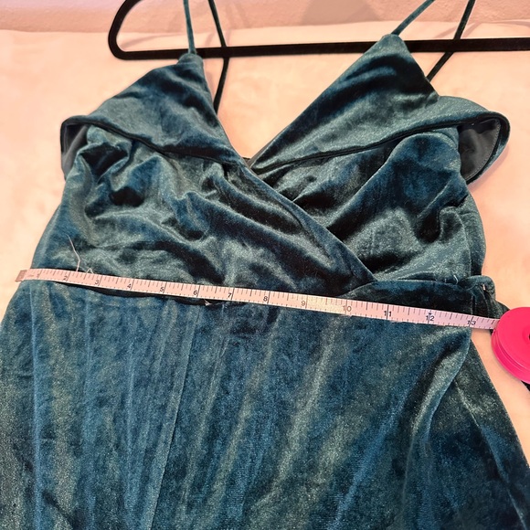 Lulus velour dark green jumpsuit size L - Picture 8 of 9